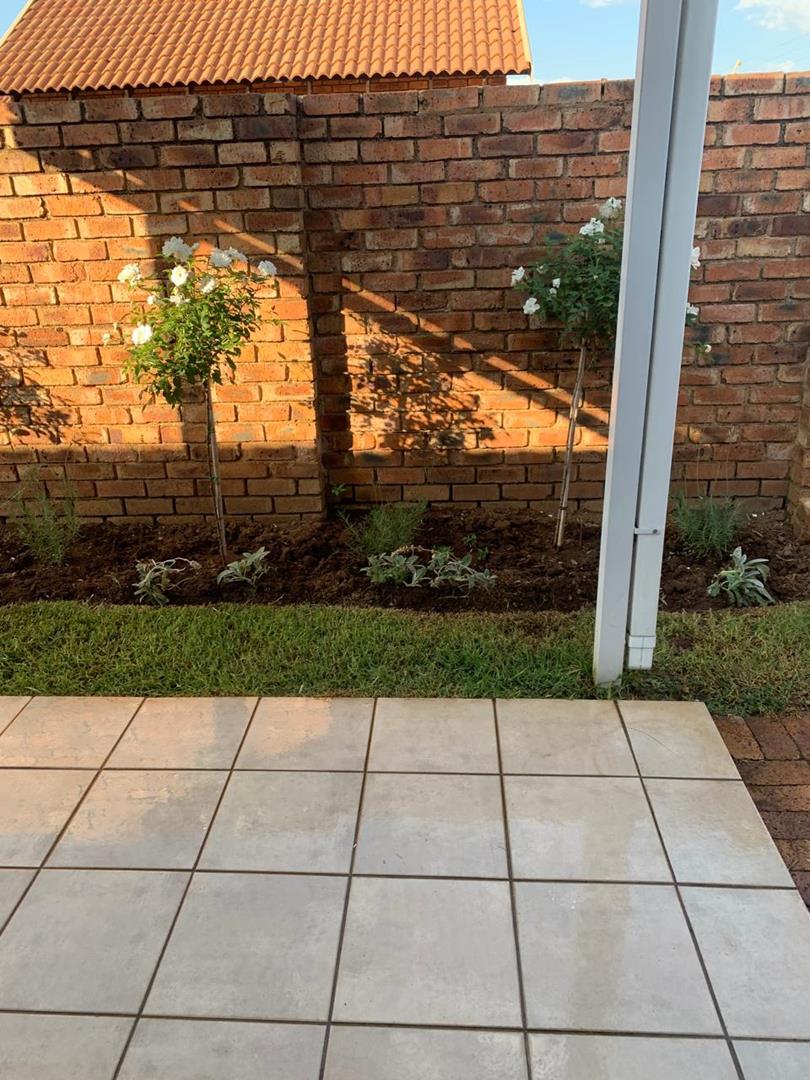 2 Bedroom Property for Sale in Amberfield Gauteng