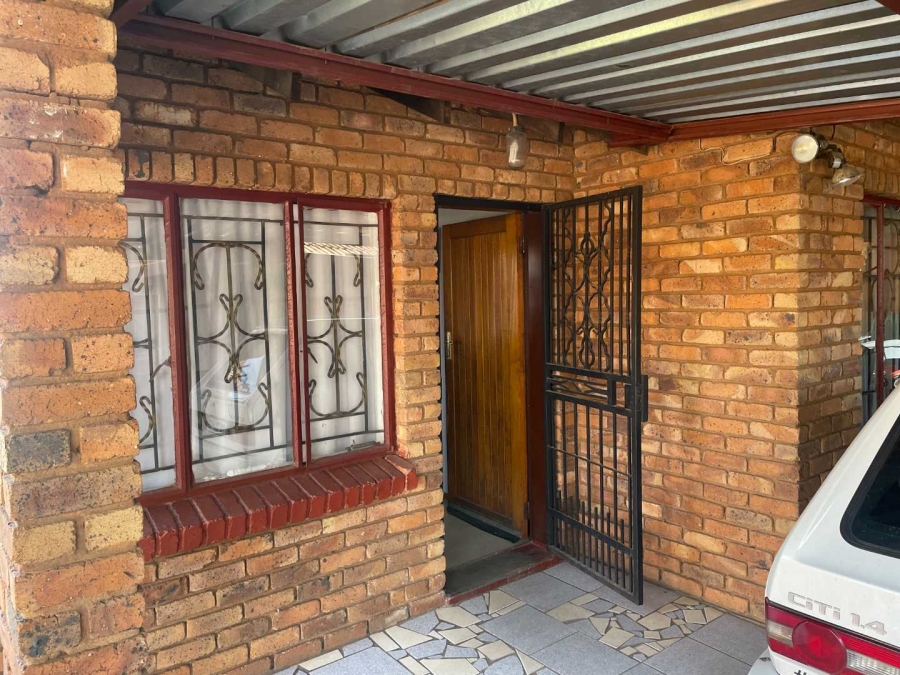 3 Bedroom Property for Sale in Nellmapius Gauteng