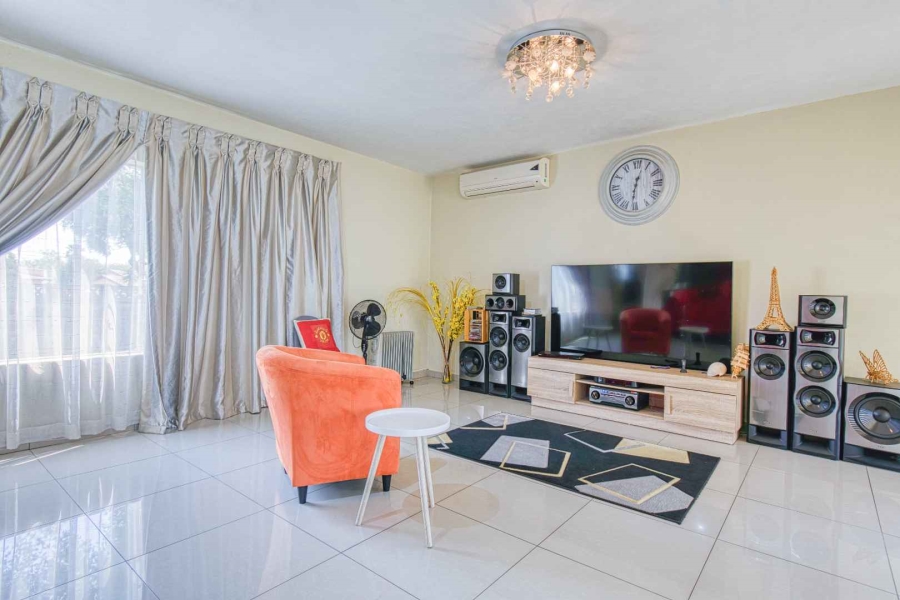 6 Bedroom Property for Sale in Elandspark Gauteng