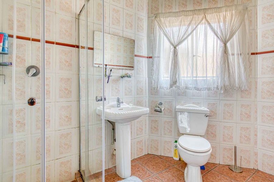 6 Bedroom Property for Sale in Elandspark Gauteng