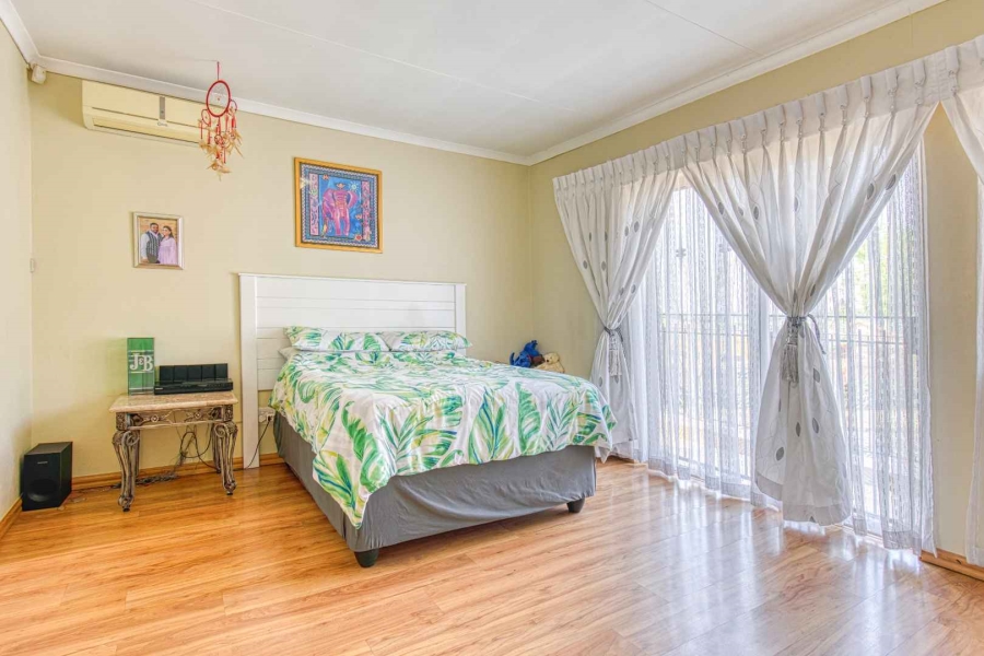 6 Bedroom Property for Sale in Elandspark Gauteng