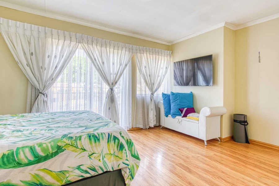 6 Bedroom Property for Sale in Elandspark Gauteng