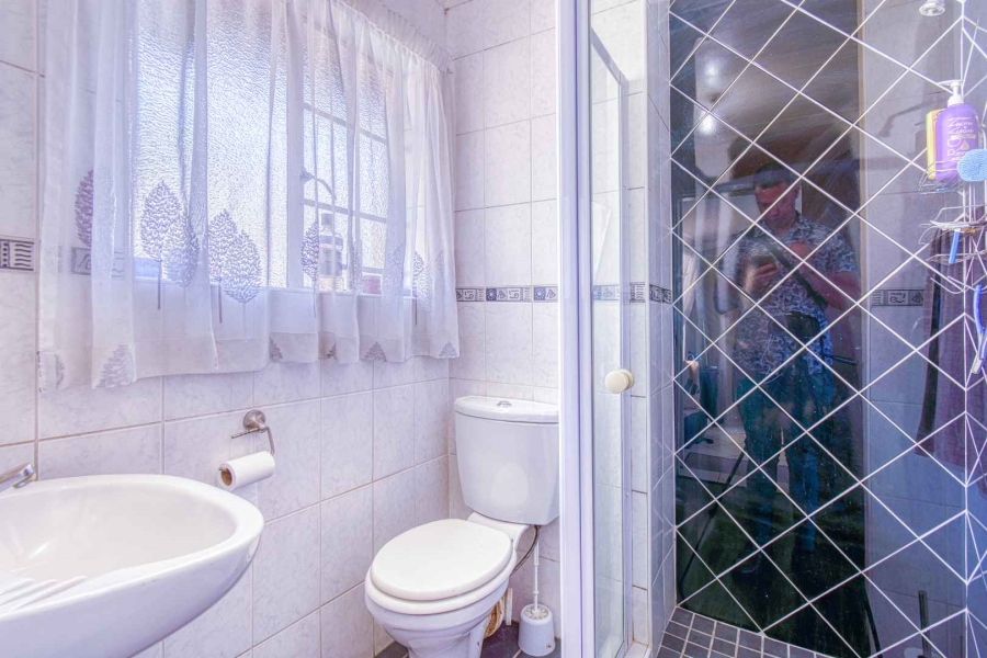 6 Bedroom Property for Sale in Elandspark Gauteng