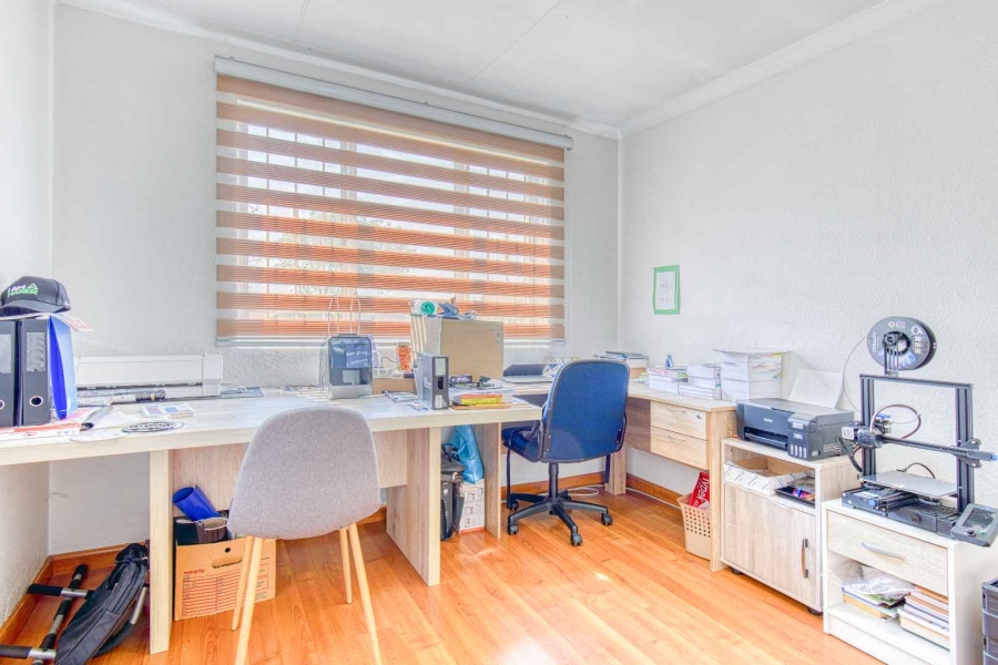 6 Bedroom Property for Sale in Elandspark Gauteng