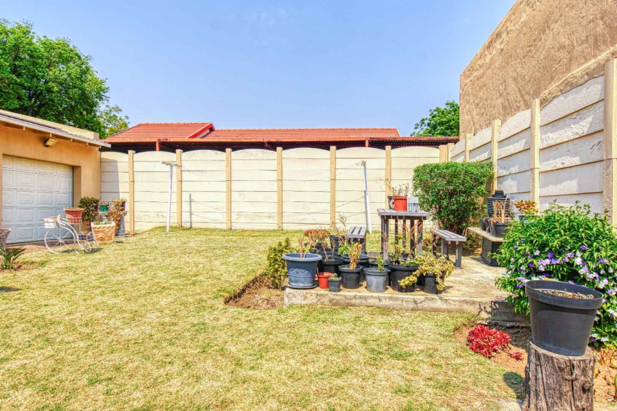 6 Bedroom Property for Sale in Elandspark Gauteng