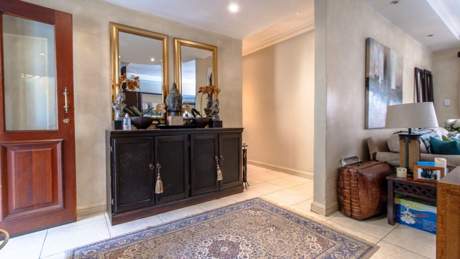 5 Bedroom Property for Sale in Glenvista Gauteng