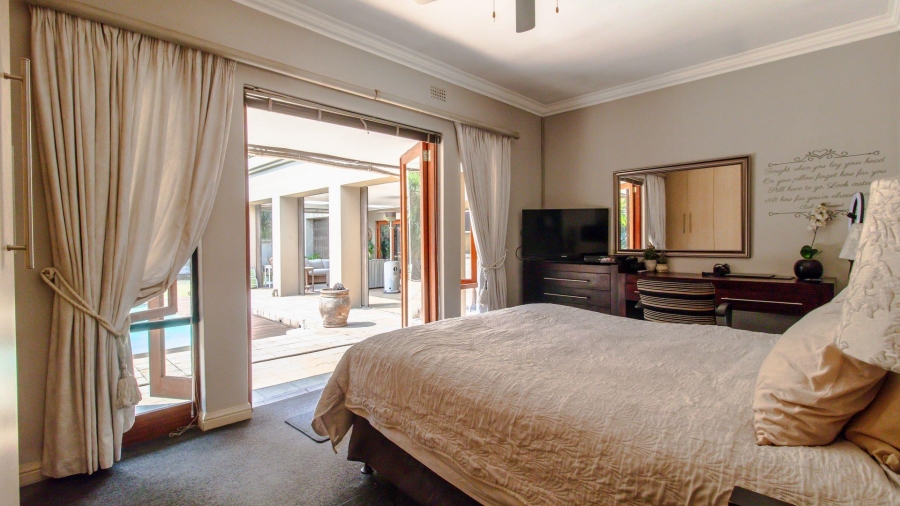 5 Bedroom Property for Sale in Glenvista Gauteng