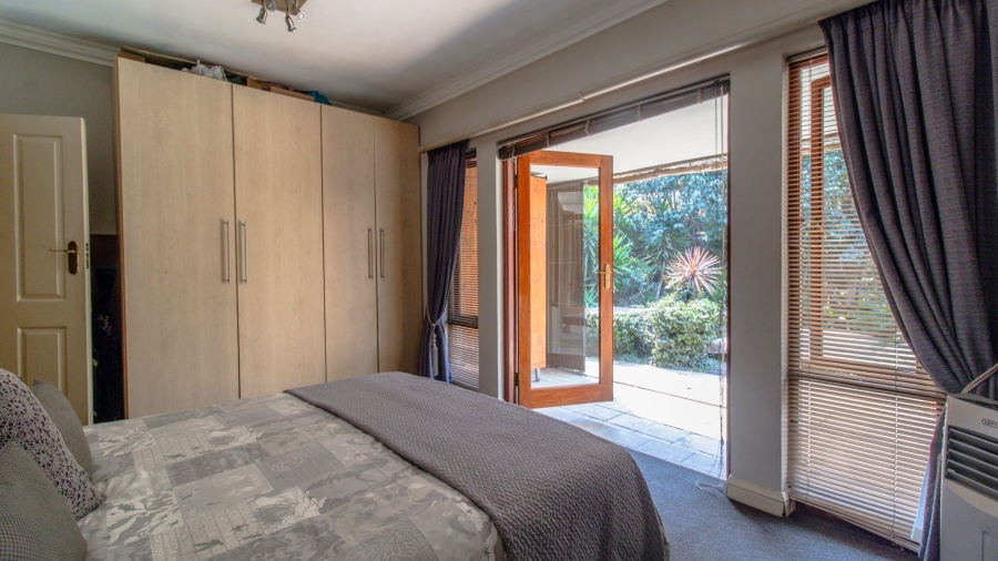 5 Bedroom Property for Sale in Glenvista Gauteng