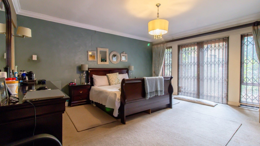 5 Bedroom Property for Sale in Glenvista Gauteng