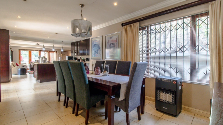 5 Bedroom Property for Sale in Glenvista Gauteng