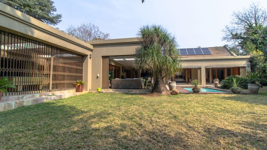 5 Bedroom Property for Sale in Glenvista Gauteng