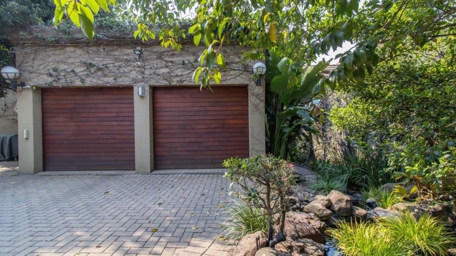 5 Bedroom Property for Sale in Glenvista Gauteng