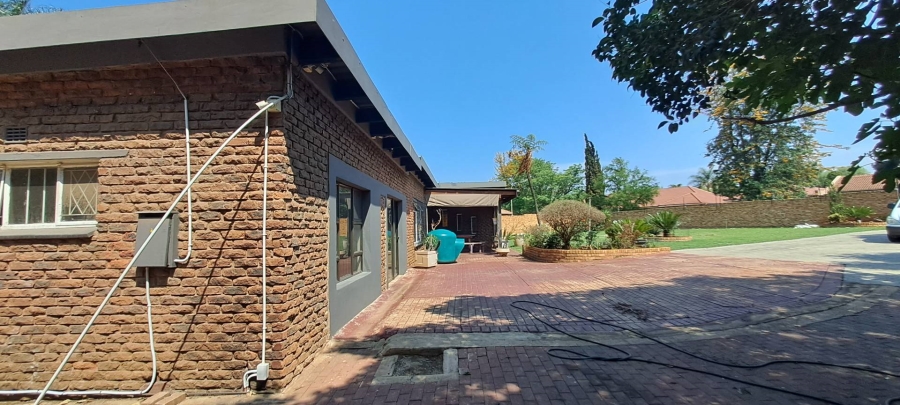 3 Bedroom Property for Sale in Brackenhurst Gauteng