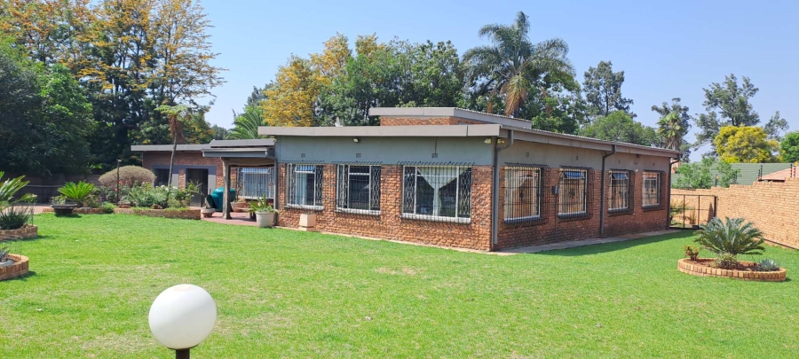 3 Bedroom Property for Sale in Brackenhurst Gauteng