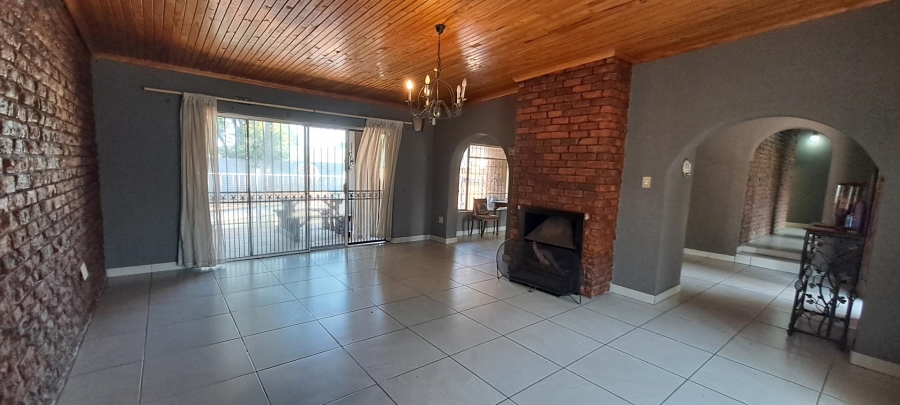 3 Bedroom Property for Sale in Brackenhurst Gauteng