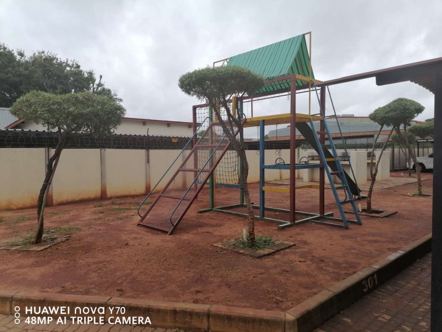 2 Bedroom Property for Sale in Pretoria North Gauteng