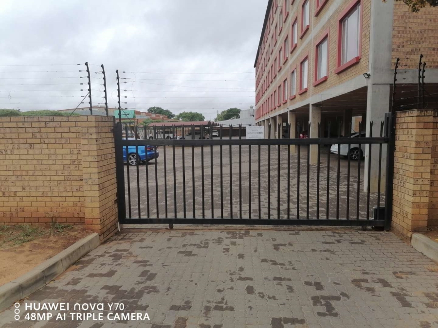 2 Bedroom Property for Sale in Pretoria North Gauteng