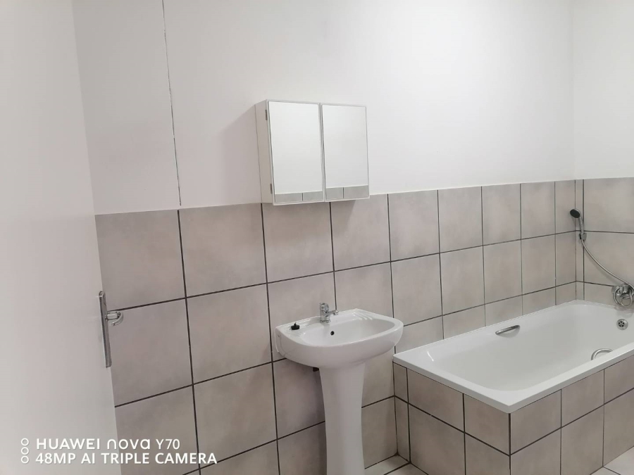 2 Bedroom Property for Sale in Pretoria North Gauteng