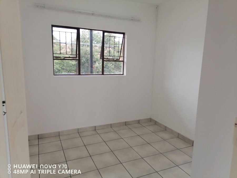 2 Bedroom Property for Sale in Pretoria North Gauteng