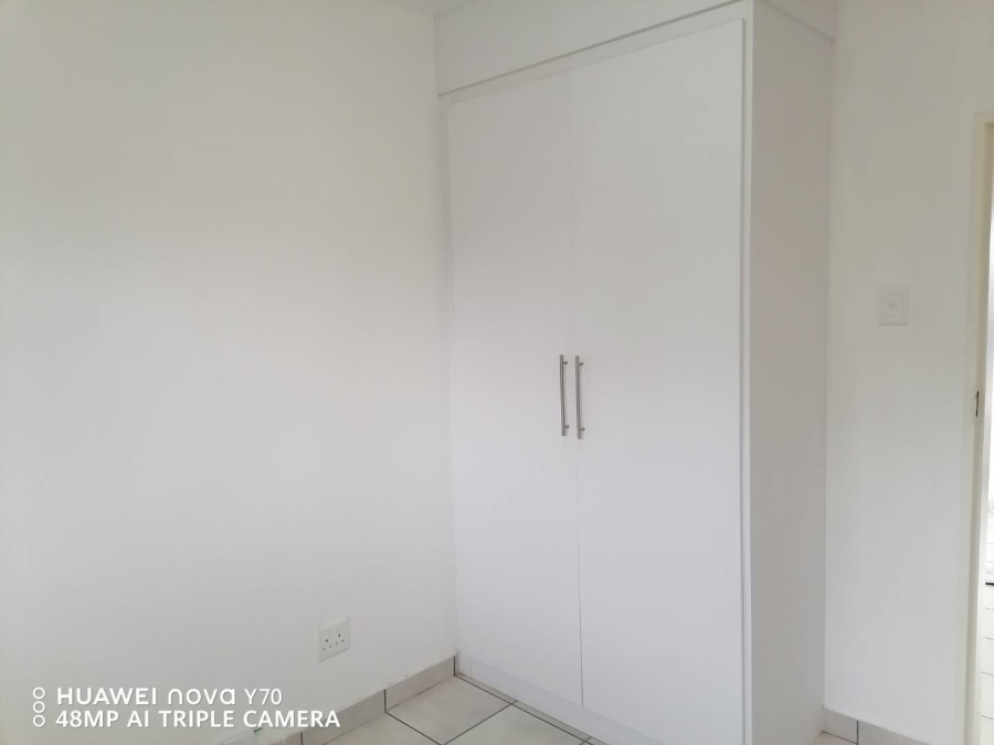 2 Bedroom Property for Sale in Pretoria North Gauteng