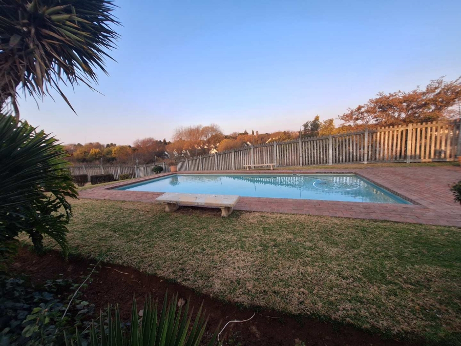 To Let 1 Bedroom Property for Rent in Weltevreden Park Gauteng