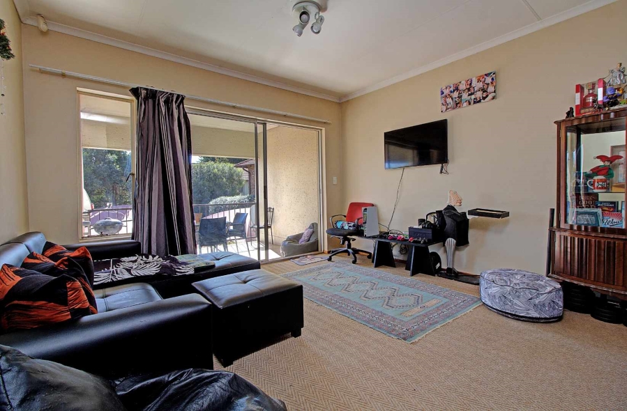 2 Bedroom Property for Sale in Wilgeheuwel Gauteng