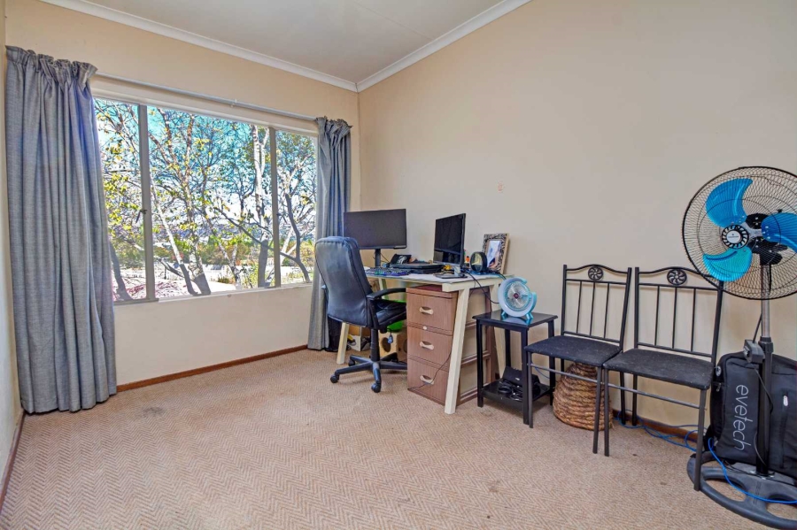 2 Bedroom Property for Sale in Wilgeheuwel Gauteng