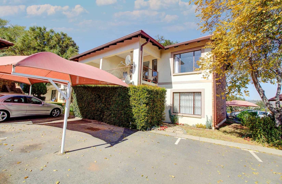 2 Bedroom Property for Sale in Wilgeheuwel Gauteng