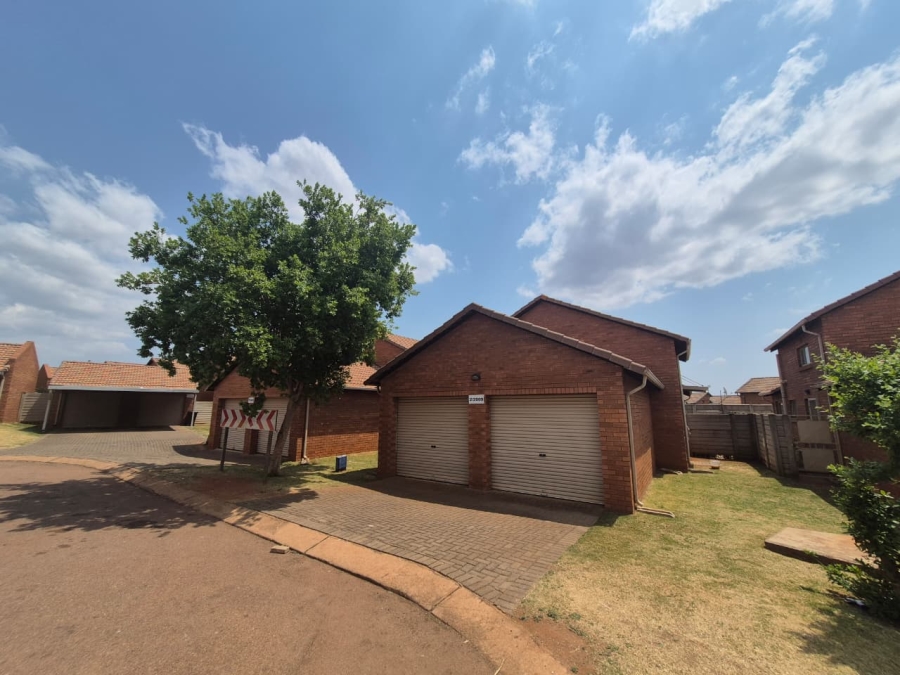 3 Bedroom Property for Sale in Chantelle Gauteng