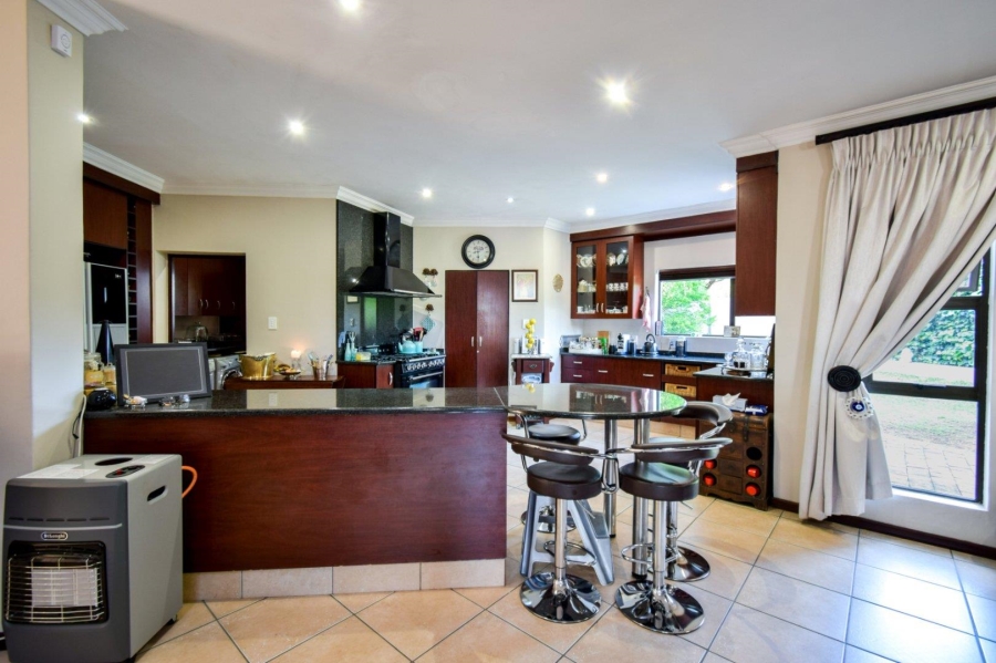 5 Bedroom Property for Sale in Midstream Estate Gauteng