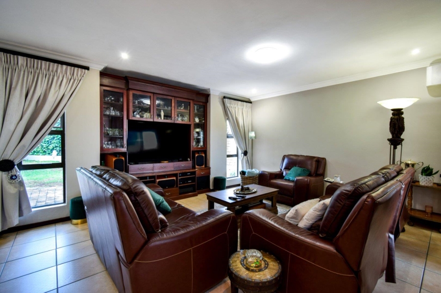5 Bedroom Property for Sale in Midstream Estate Gauteng