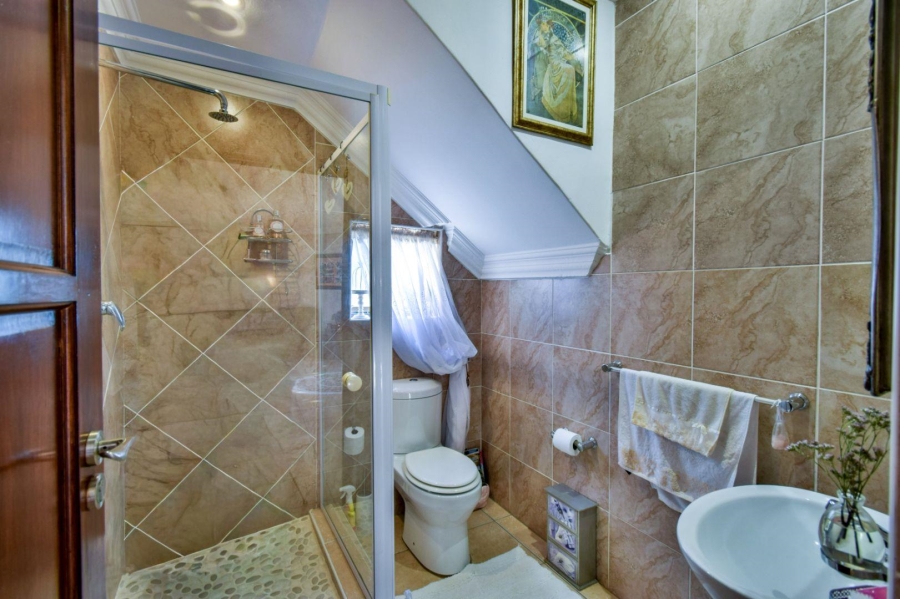 5 Bedroom Property for Sale in Midstream Estate Gauteng