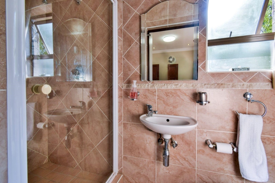 5 Bedroom Property for Sale in Midstream Estate Gauteng