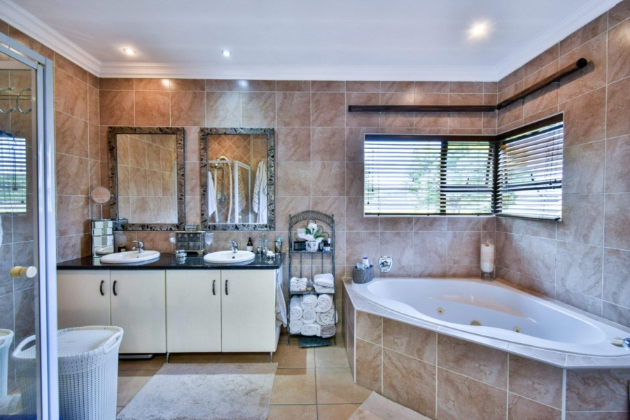 5 Bedroom Property for Sale in Midstream Estate Gauteng