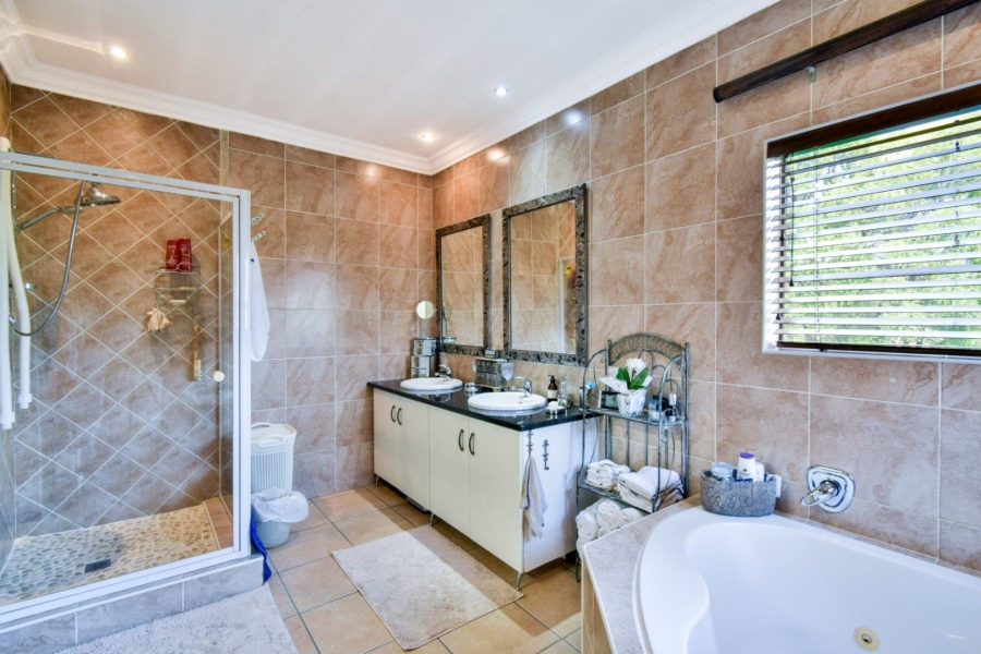5 Bedroom Property for Sale in Midstream Estate Gauteng