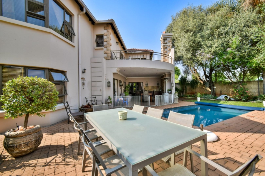 5 Bedroom Property for Sale in Midstream Estate Gauteng