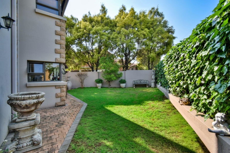 5 Bedroom Property for Sale in Midstream Estate Gauteng