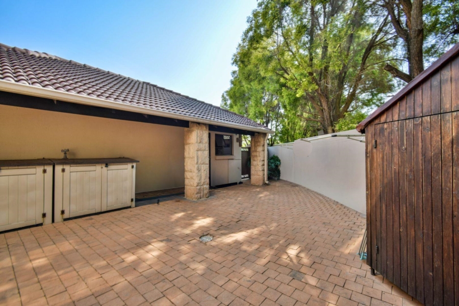 5 Bedroom Property for Sale in Midstream Estate Gauteng