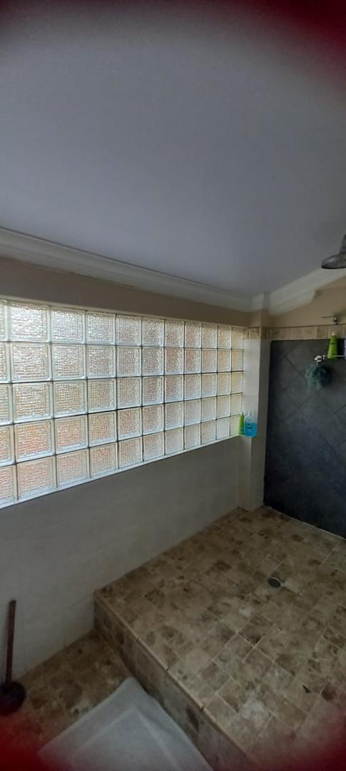 5 Bedroom Property for Sale in Vissershoek AH Gauteng