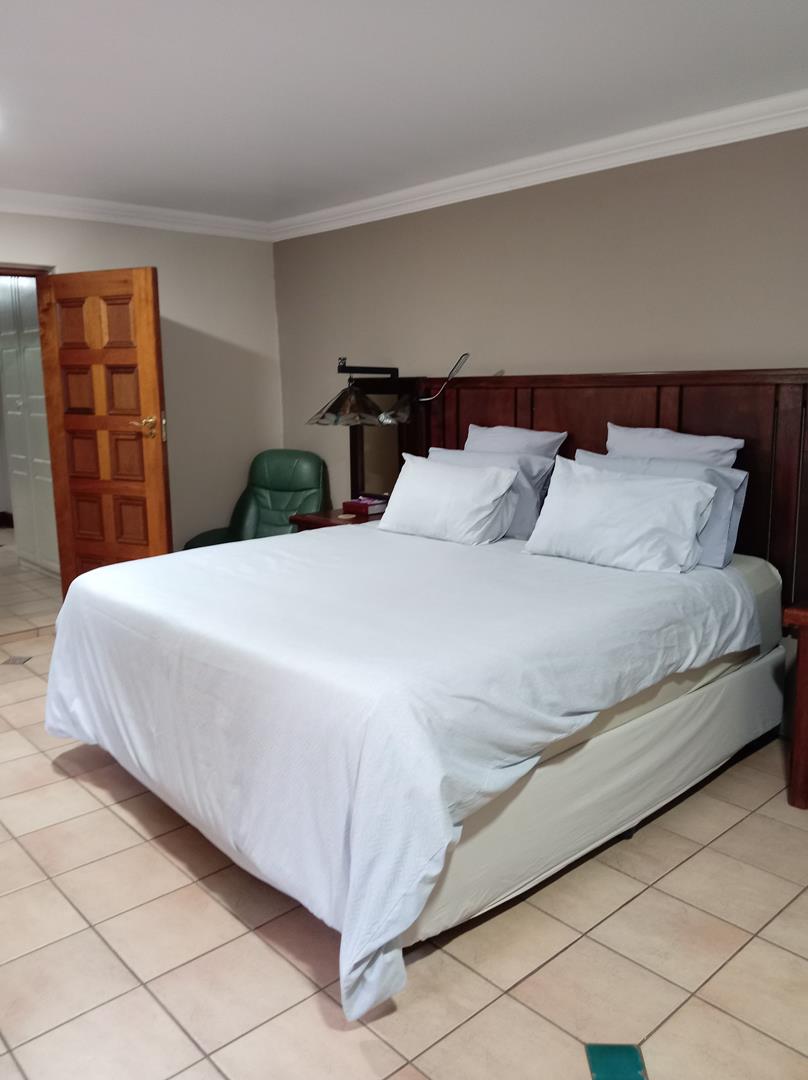 5 Bedroom Property for Sale in Vissershoek AH Gauteng
