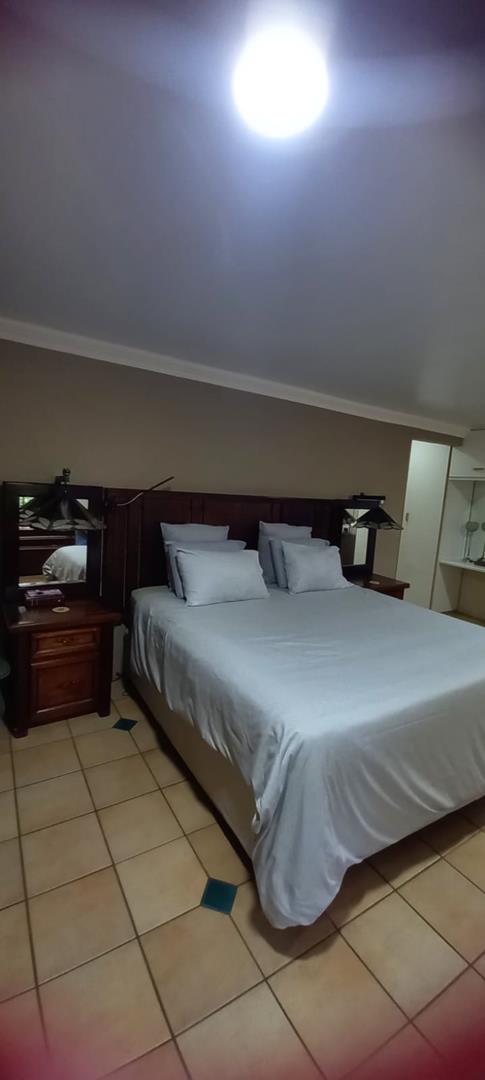 5 Bedroom Property for Sale in Vissershoek AH Gauteng