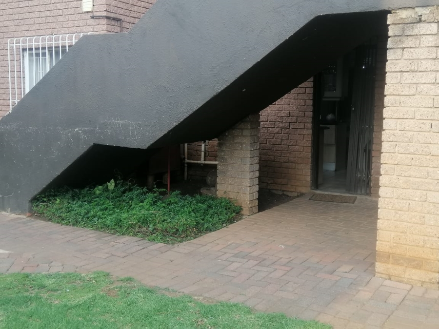 2 Bedroom Property for Sale in Mayberry Park Gauteng