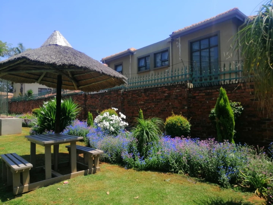 2 Bedroom Property for Sale in Bedfordview Gauteng