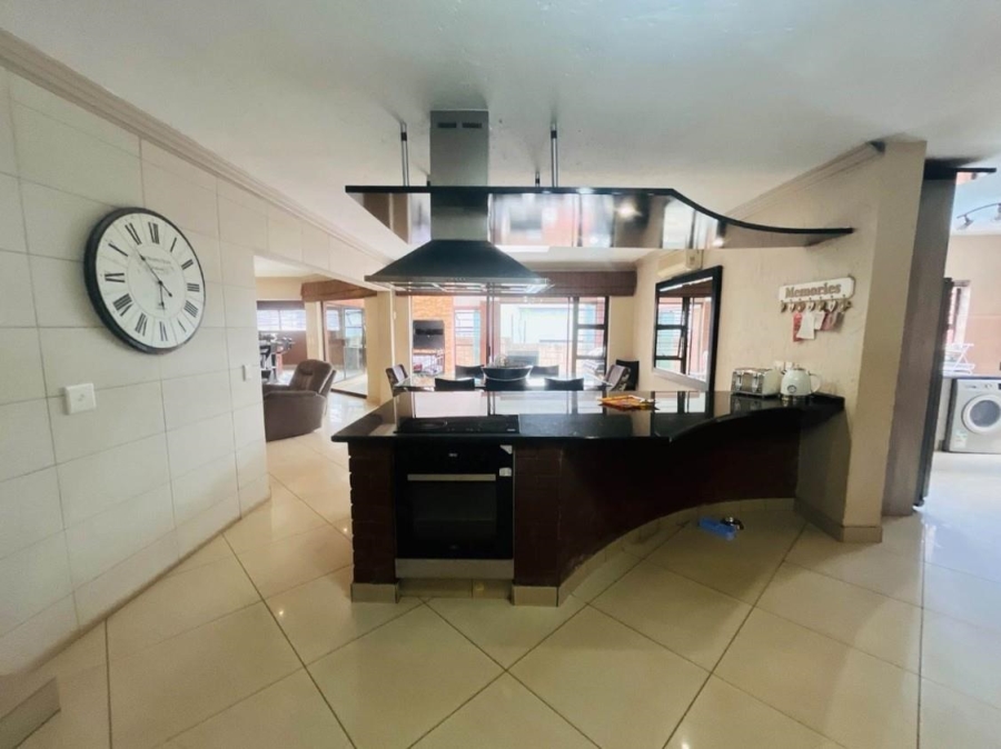 5 Bedroom Property for Sale in Meyersdal Gauteng
