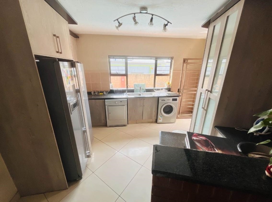 5 Bedroom Property for Sale in Meyersdal Gauteng