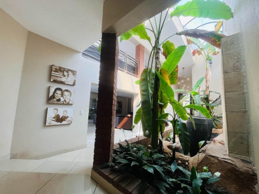5 Bedroom Property for Sale in Meyersdal Gauteng