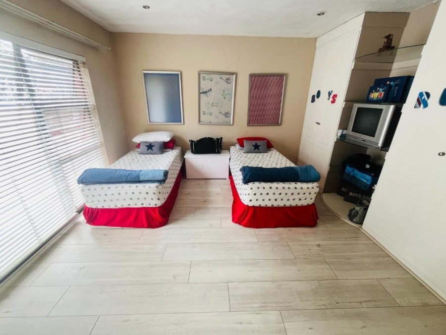 5 Bedroom Property for Sale in Meyersdal Gauteng
