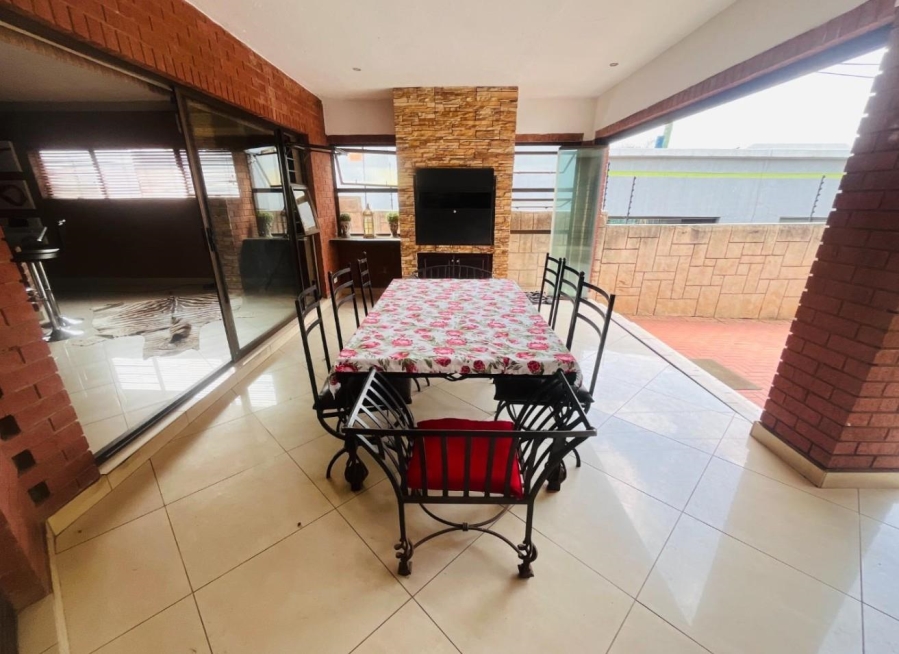 5 Bedroom Property for Sale in Meyersdal Gauteng
