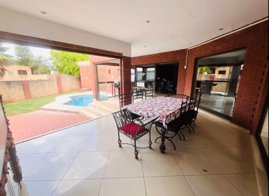 5 Bedroom Property for Sale in Meyersdal Gauteng