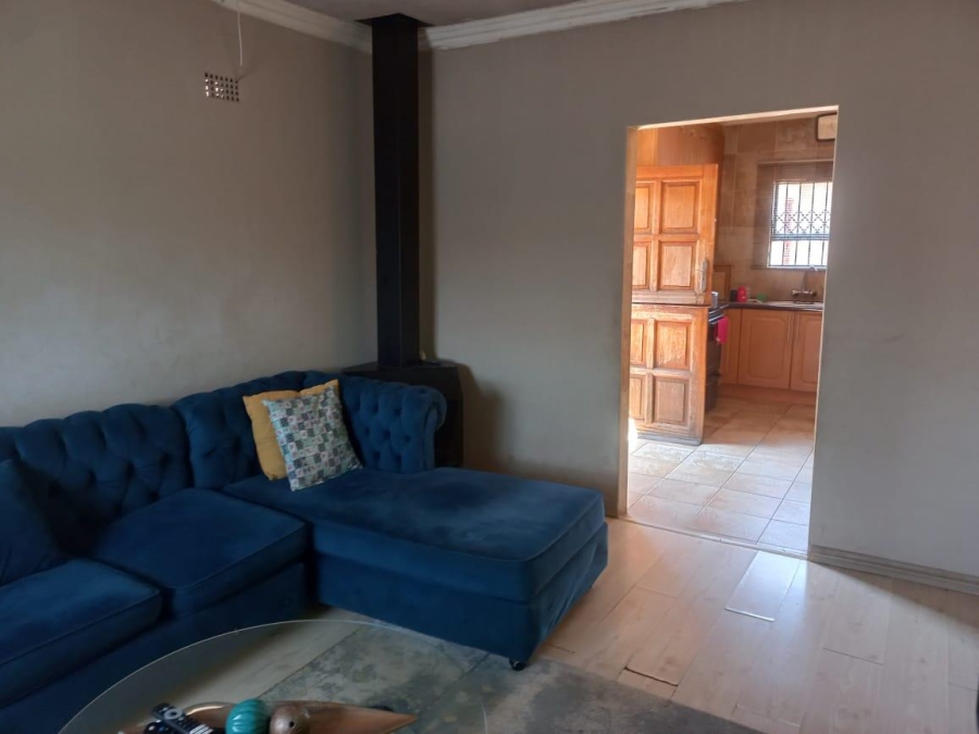 5 Bedroom Property for Sale in Vosloorus Gauteng